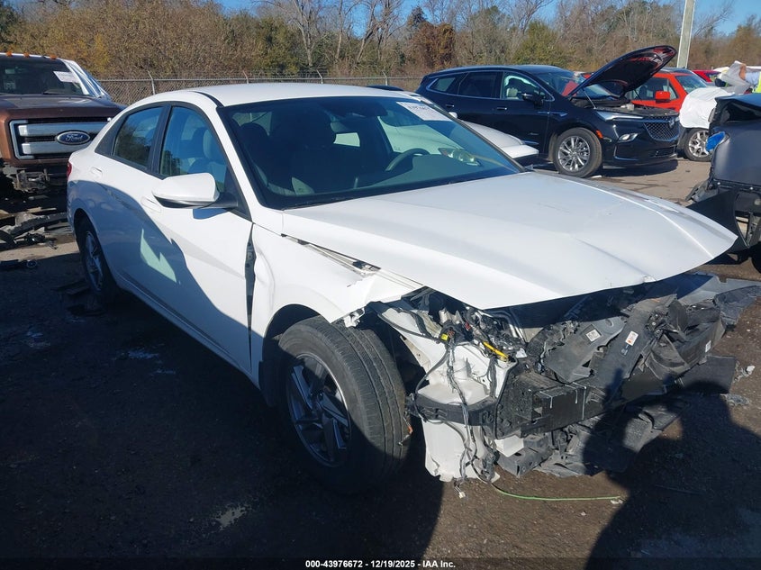 2024 Hyundai Elantra Se