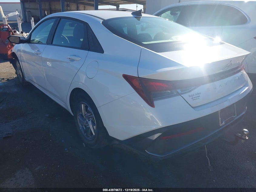 2024 Hyundai Elantra Se