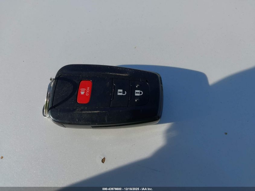 2022 Toyota Prius Xle VIN: JTDKAMFU2N3167571 Lot: 43976680