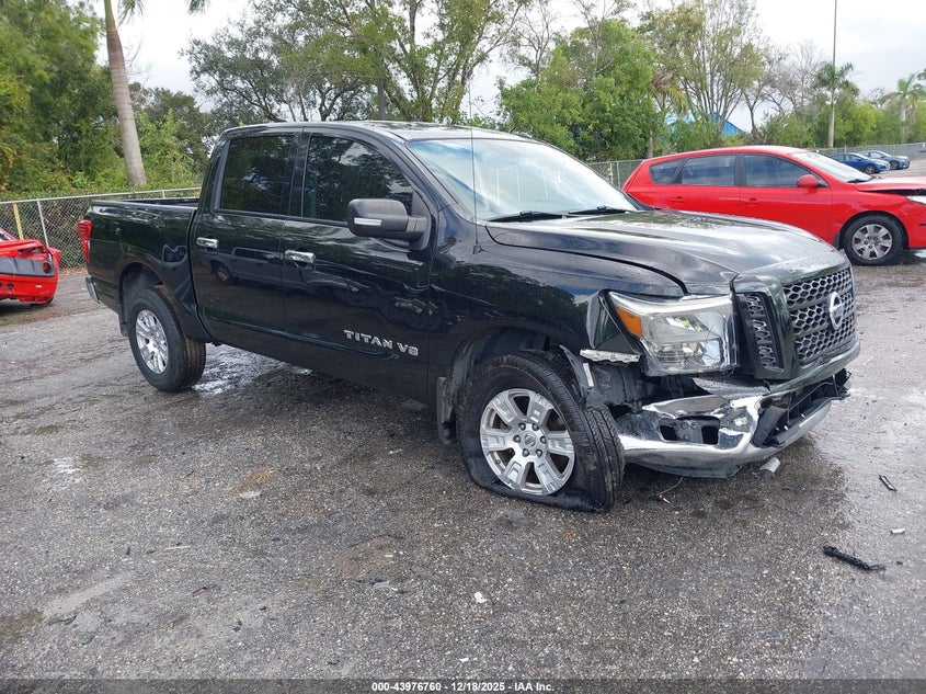 NISSAN TITAN SV