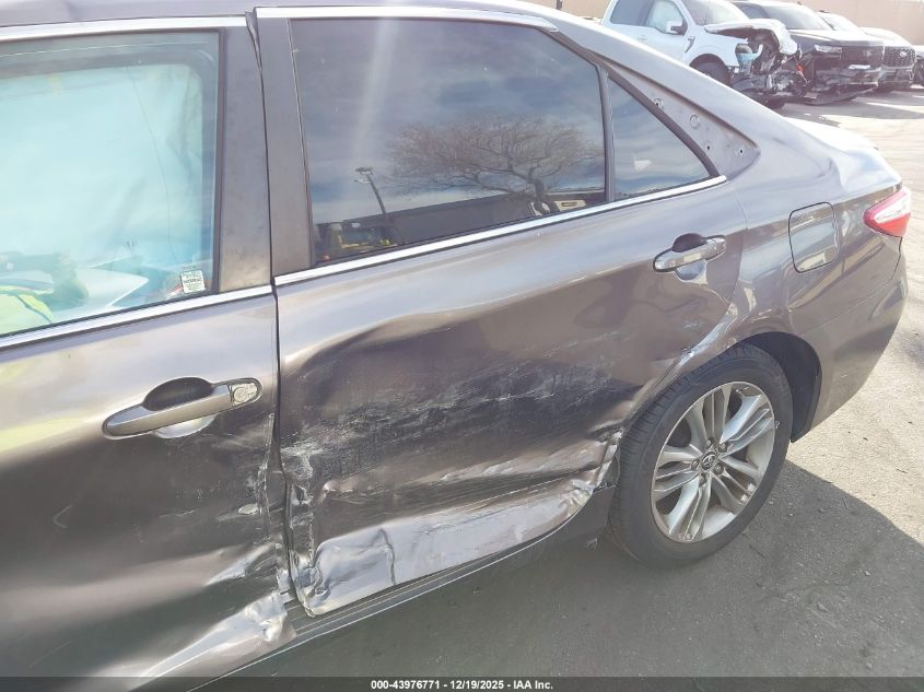 2015 Toyota Camry Se VIN: 4T1BF1FK1FU946448 Lot: 43976771