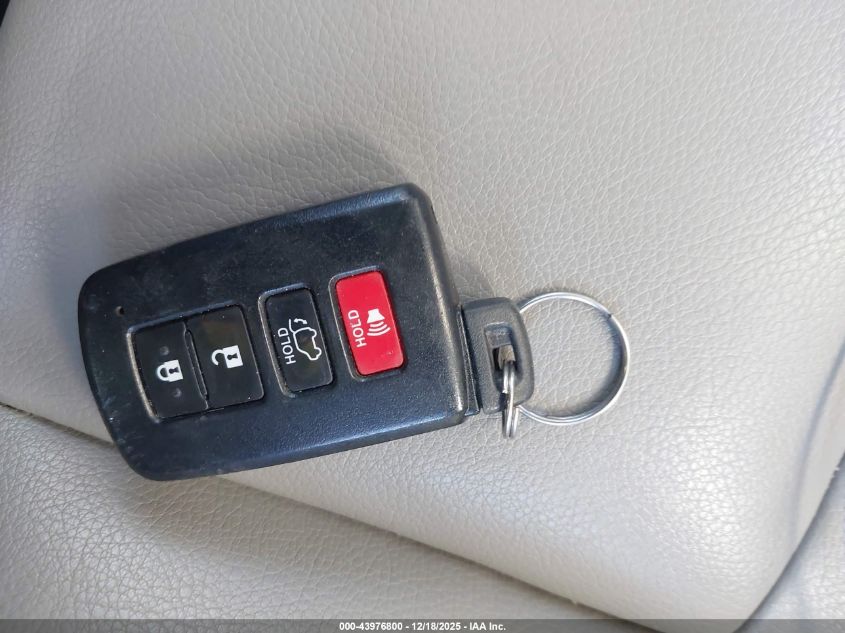 2018 Toyota Rav4 Limited VIN: JTMYFREV6JD117568 Lot: 43976800