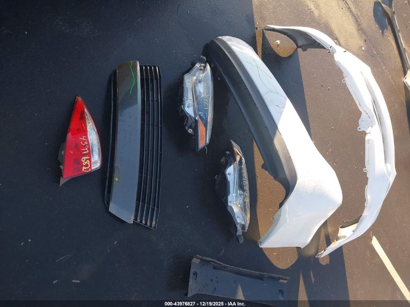 2015 Toyota Corolla Le VIN: 2T1BURHE3FC311356 Lot: 43976827