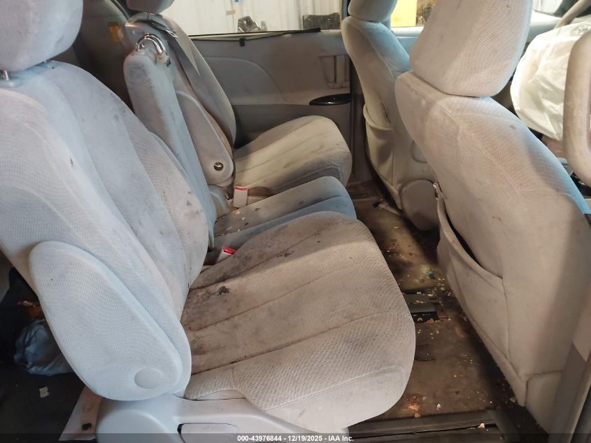 2014 Toyota Sienna Le V6 8 Passenger VIN: 5TDKK3DC1ES458255 Lot: 43976844