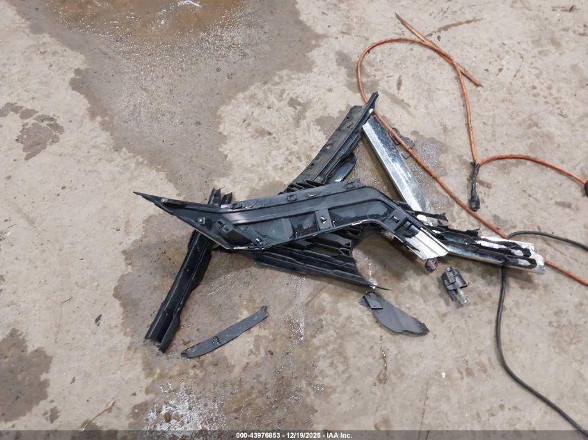 2015 Toyota Corolla Le Eco VIN: 2T1BPRHE9FC260467 Lot: 43976853