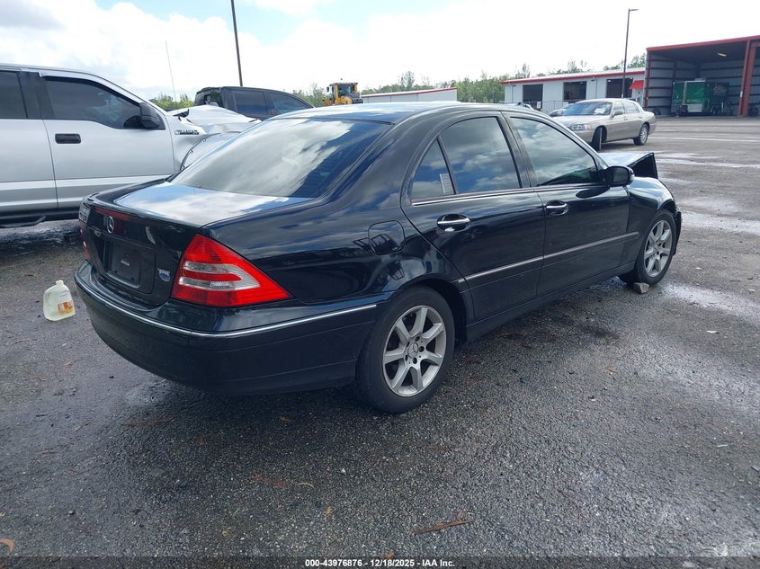 WDBRF54H27A941097 2007 MERCEDES-BENZ C-KLASSE photo no. 4