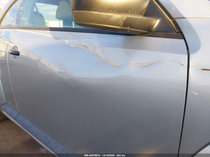 2014 Volkswagen Beetle 1.8T Entry VIN: 3VWF17AT2EM638633 Lot: 43976910