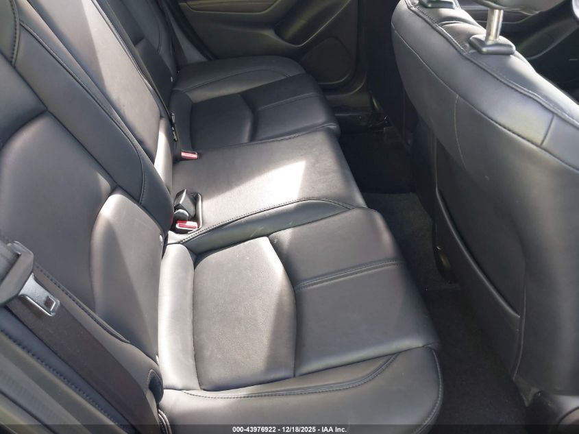 2018 Mazda Mazda3 Touring VIN: JM1BN1V37J1156177 Lot: 43976922