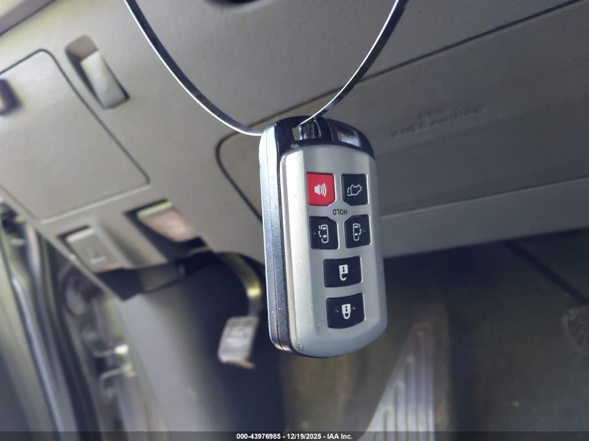 2016 Toyota Sienna Xle 8 Passenger VIN: 5TDYK3DC9GS742102 Lot: 43976985