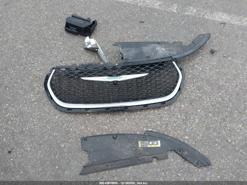 2021 Chrysler Pacifica Hybrid Touring VIN: 2C4RC1R74MR544663 Lot: 43976995