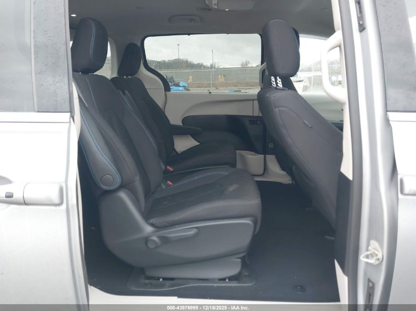 2021 Chrysler Pacifica Hybrid Touring VIN: 2C4RC1R74MR544663 Lot: 43976995