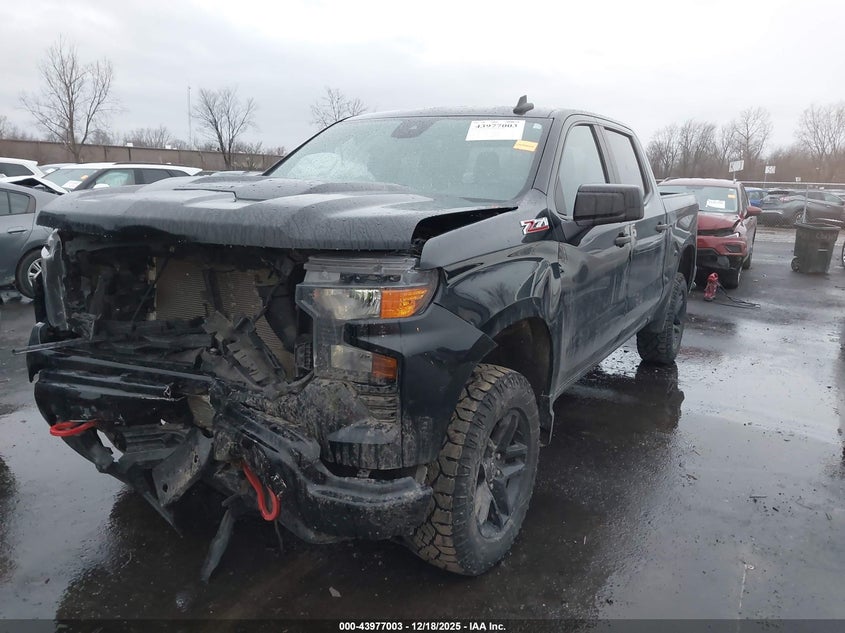 2022 Chevrolet Silverado 1500 Custom Trail Boss