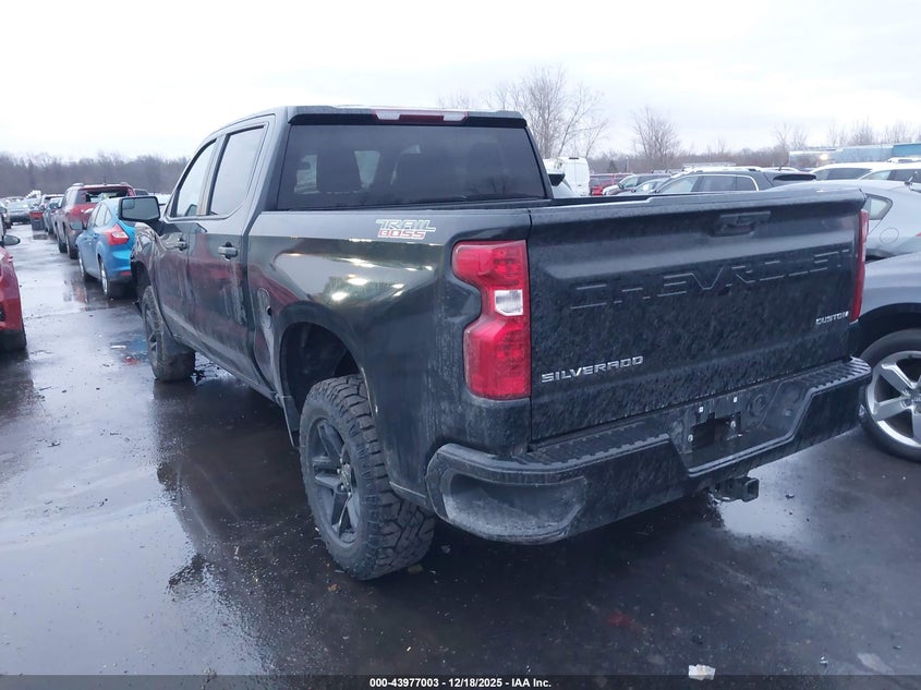 2022 Chevrolet Silverado 1500 Custom Trail Boss