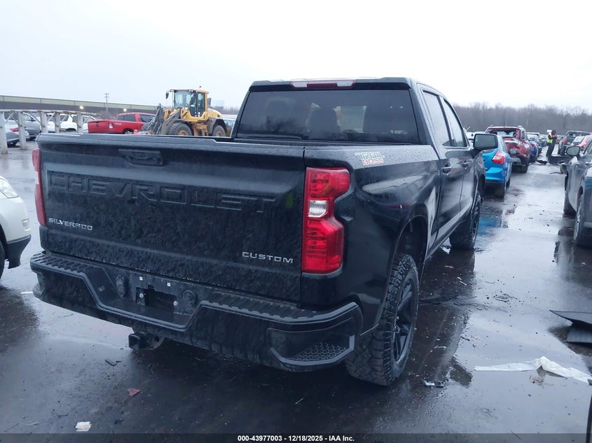 2022 Chevrolet Silverado 1500 Custom Trail Boss