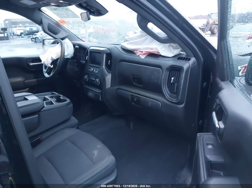 2022 Chevrolet Silverado 1500 Custom Trail Boss