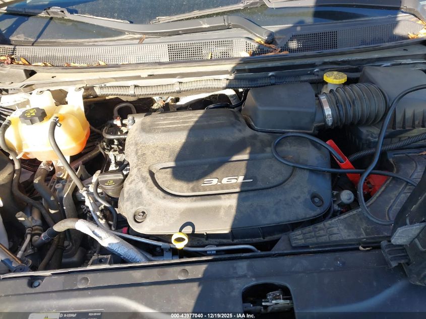 2017 Chrysler Pacifica Touring-L VIN: 2C4RC1BG7HR820740 Lot: 43977040