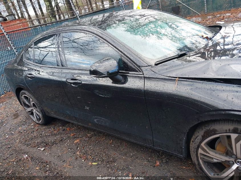 2024 Volvo S60 B5 Plus Dark Theme VIN: 7JRL12FL1RG305567 Lot: 43977124