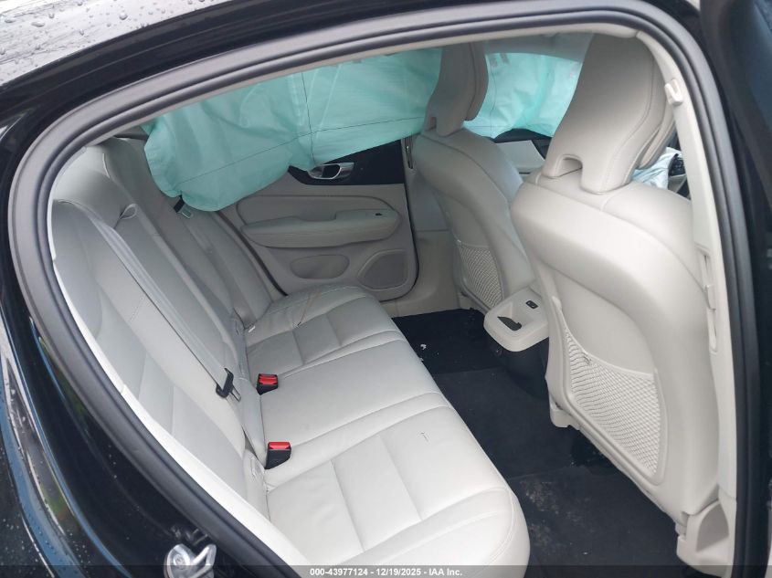 2024 Volvo S60 B5 Plus Dark Theme VIN: 7JRL12FL1RG305567 Lot: 43977124