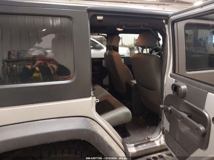 2010 Jeep Wrangler Unlimited Sport VIN: 1J4BA3H16AL207992 Lot: 43977160