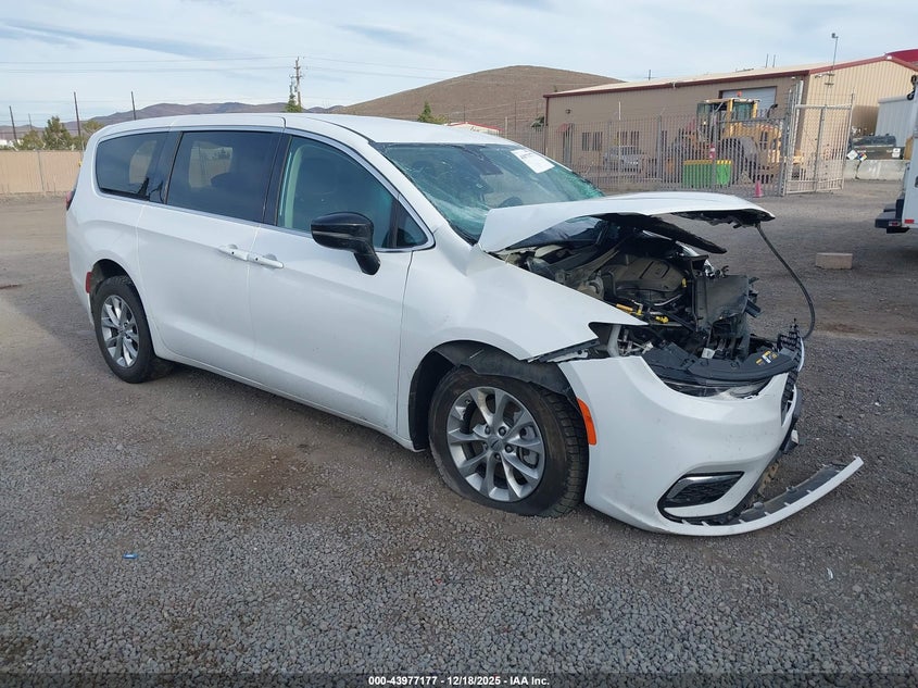 2024 Chrysler Pacifica Touring L Awd