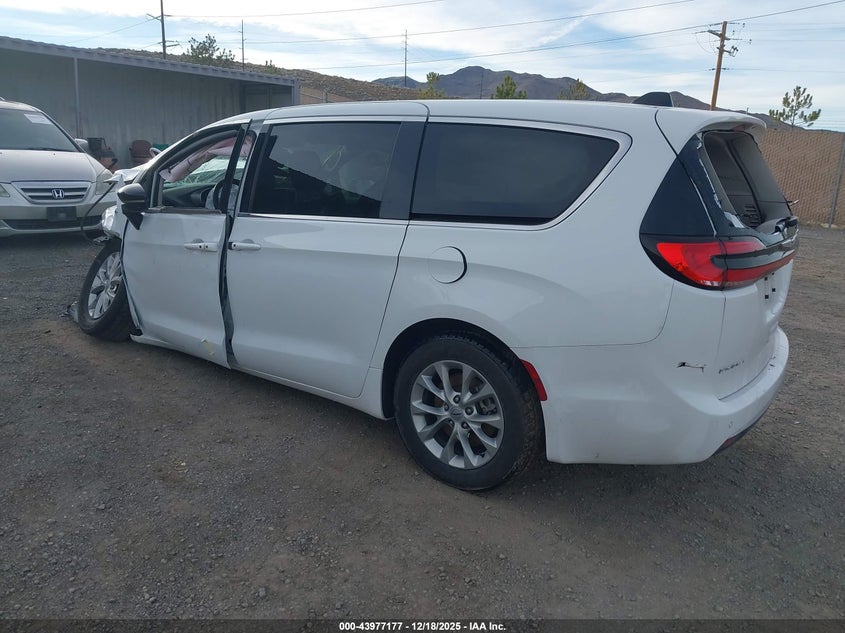 2024 Chrysler Pacifica Touring L Awd