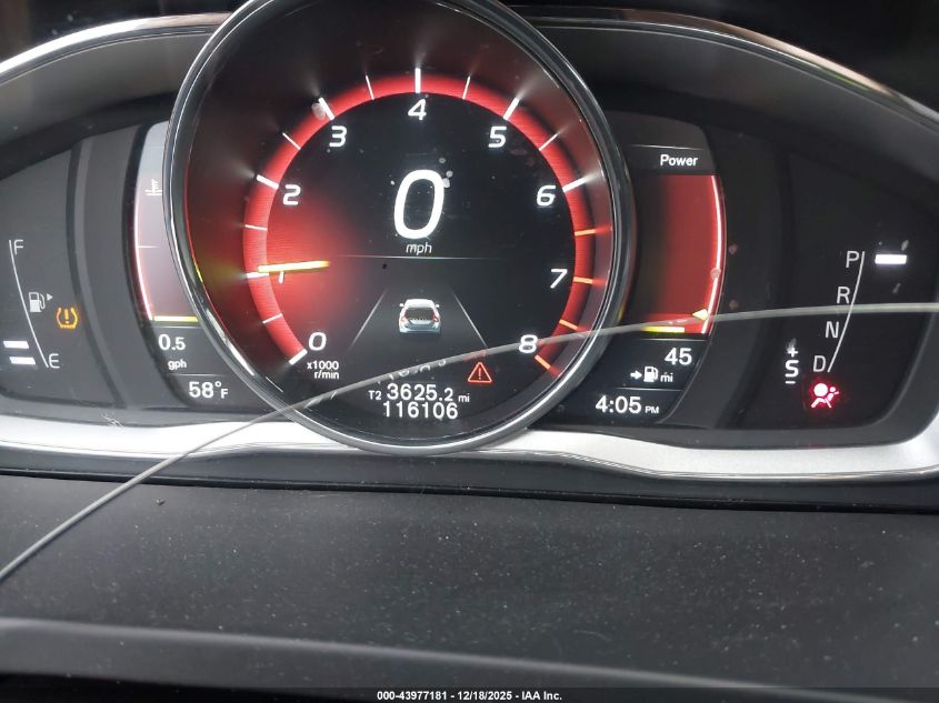 2017 Volvo V60 T5 Premier VIN: YV140MSK8H1343873 Lot: 43977181