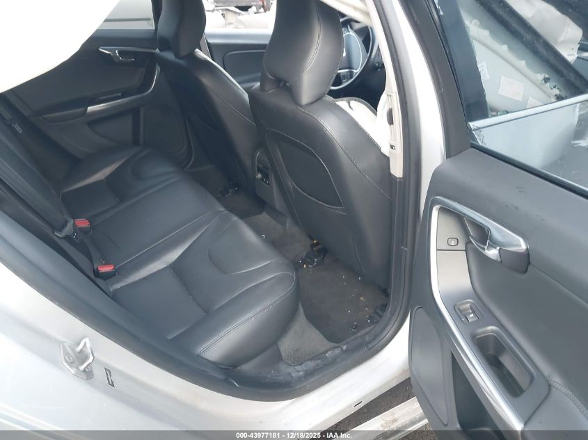 2017 Volvo V60 T5 Premier VIN: YV140MSK8H1343873 Lot: 43977181