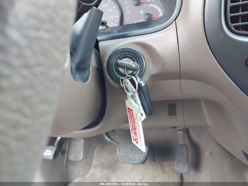 2003 Toyota Sequoia Sr5 V8 VIN: 5TDZT34A93S181071 Lot: 43977201