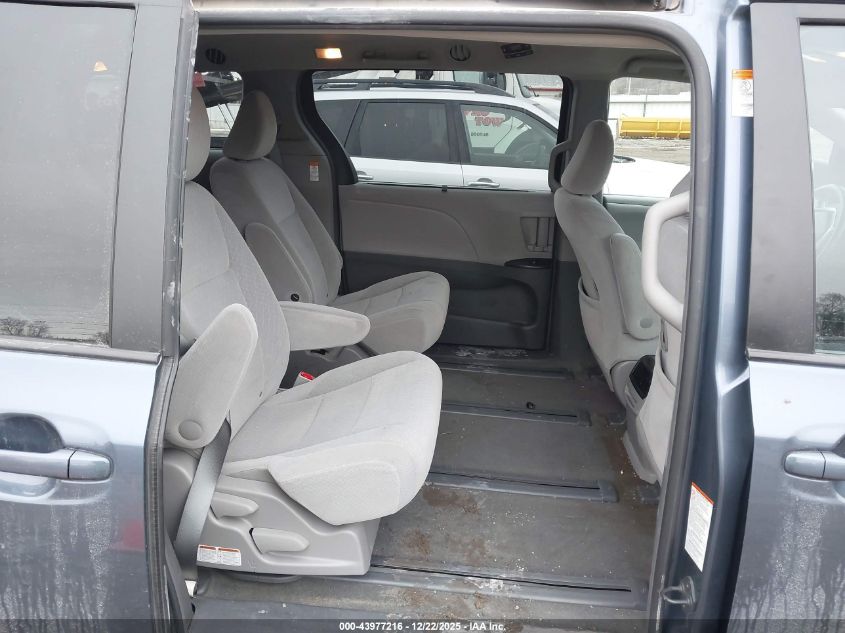 2015 Toyota Sienna Le 7 Passenger VIN: 5TDJK3DCXFS105901 Lot: 43977216