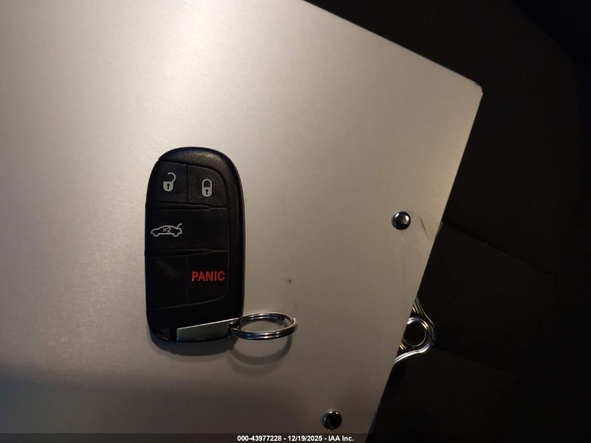 2015 Chrysler 200 Limited VIN: 1C3CCCAB6FN719923 Lot: 43977228