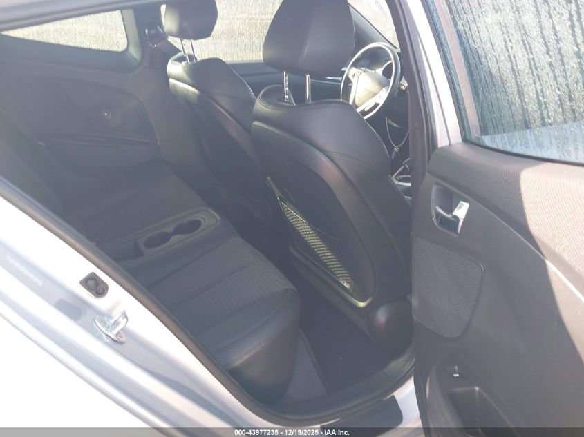 2016 Hyundai Veloster VIN: KMHTC6AD3GU258763 Lot: 43977235