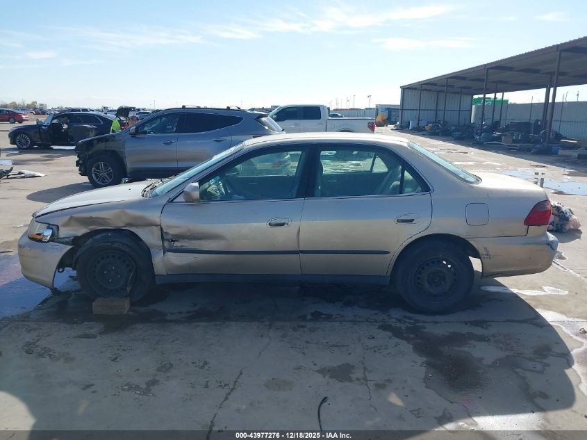 2000 Honda Accord 2.3 Lx VIN: 1HGCG564XYA005844 Lot: 43977276