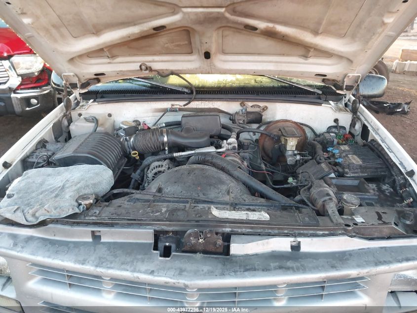 1997 Chevrolet K1500 Fleetside VIN: 1GCEK19WXVE197556 Lot: 43977296