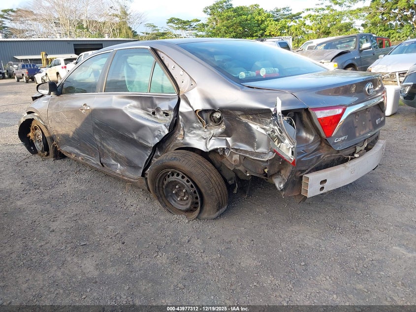 2015 Toyota Camry Hybrid Le