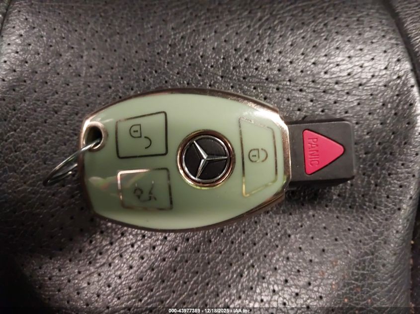 2000 Mercedes-Benz Clk 320 VIN: WDBLK65GXYT044242 Lot: 43977389