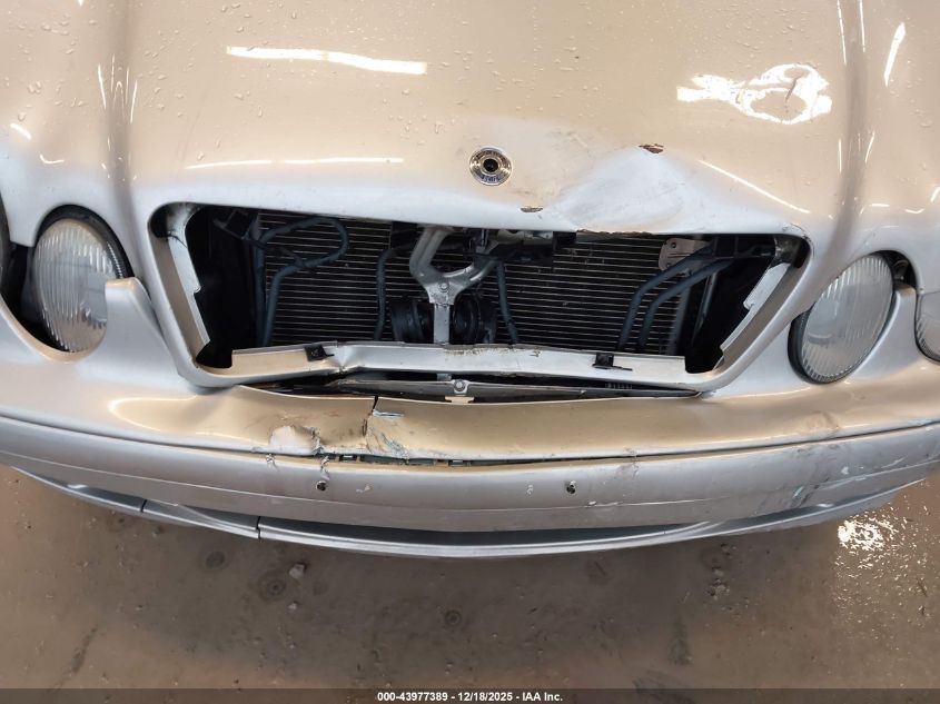 2000 Mercedes-Benz Clk 320 VIN: WDBLK65GXYT044242 Lot: 43977389