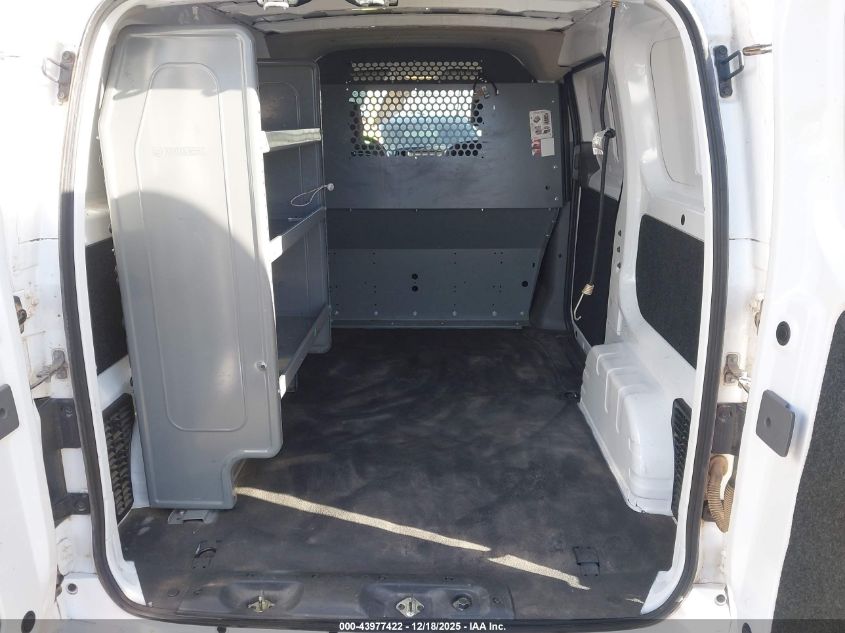 2017 Nissan Nv200 Sv VIN: 3N6CM0KN9HK699009 Lot: 43977422