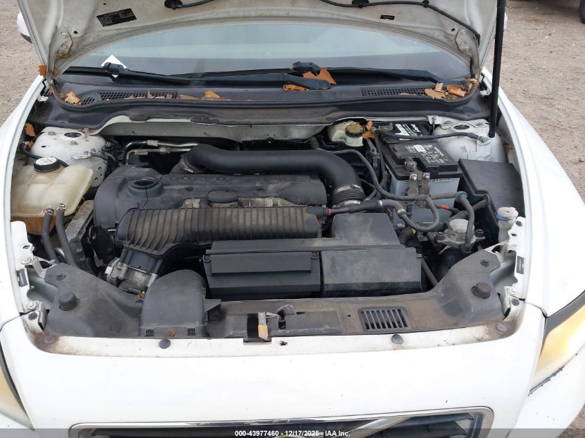 2011 Volvo S40 T5/T5 R-Design VIN: YV1672MSXB2537215 Lot: 43977460