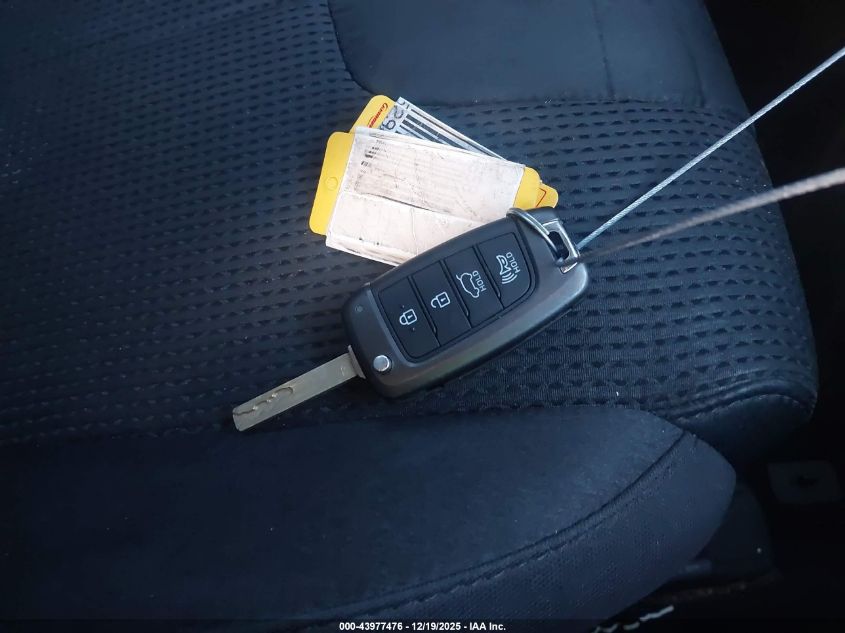 2019 Hyundai Santa Fe Se VIN: 5NMS23AD6KH118658 Lot: 43977476