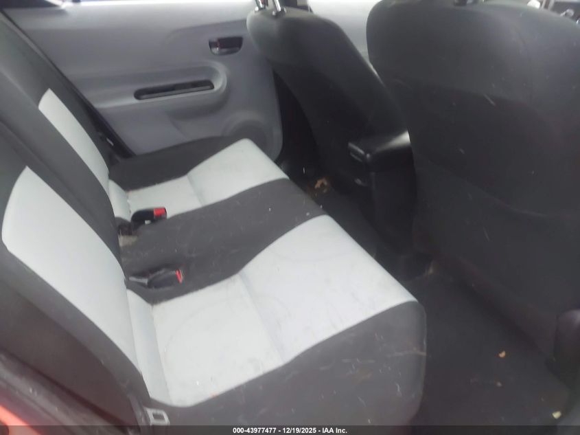 2013 Toyota Prius C Three VIN: JTDKDTB31D1038830 Lot: 43977477