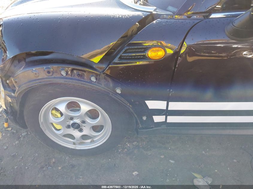 2013 Mini Hardtop Cooper VIN: WMWSU3C55DT687774 Lot: 43977503