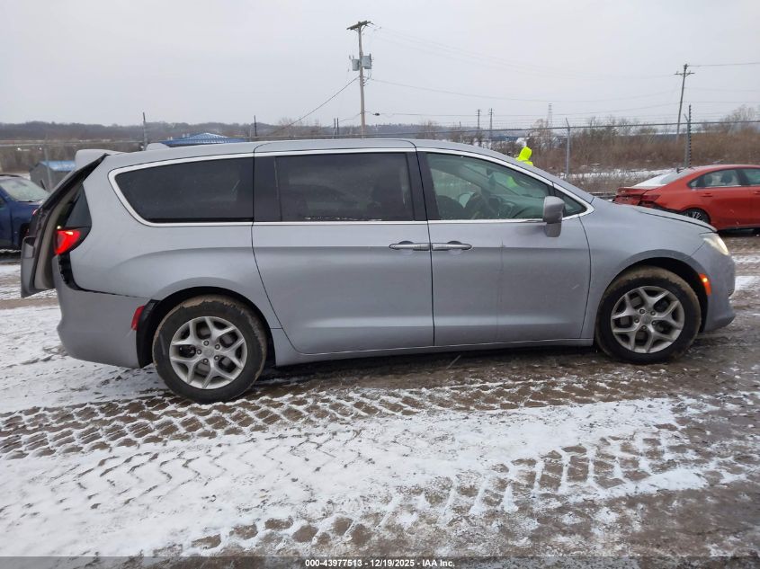 2019 Chrysler Pacifica Touring Plus VIN: 2C4RC1FG9KR589518 Lot: 43977513