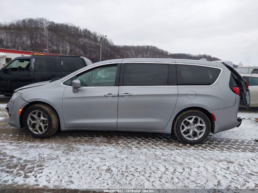 2019 Chrysler Pacifica Touring Plus VIN: 2C4RC1FG9KR589518 Lot: 43977513