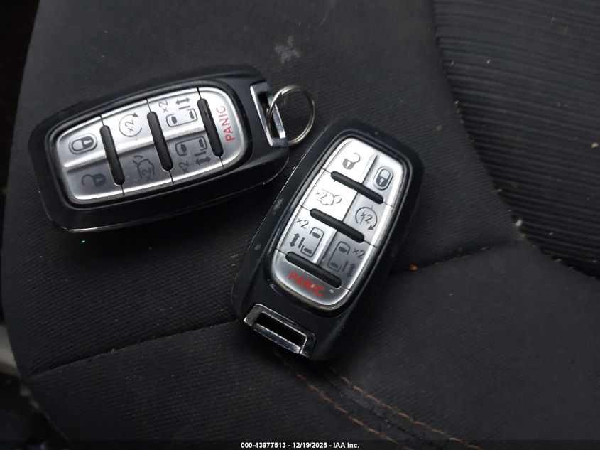 2019 Chrysler Pacifica Touring Plus VIN: 2C4RC1FG9KR589518 Lot: 43977513