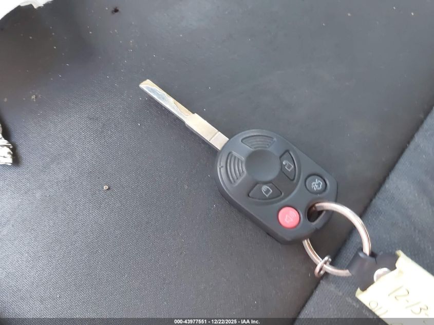 2018 Ford Focus Se VIN: 1FADP3FE1JL221694 Lot: 43977551