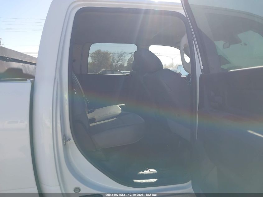 2018 Ram 2500 Tradesman 4X4 8' Box VIN: 3C6UR5HL5JG418027 Lot: 43977554