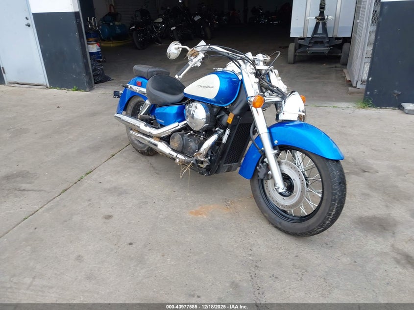 JH2RC5006NK700443 HONDA VT750 Photo 1