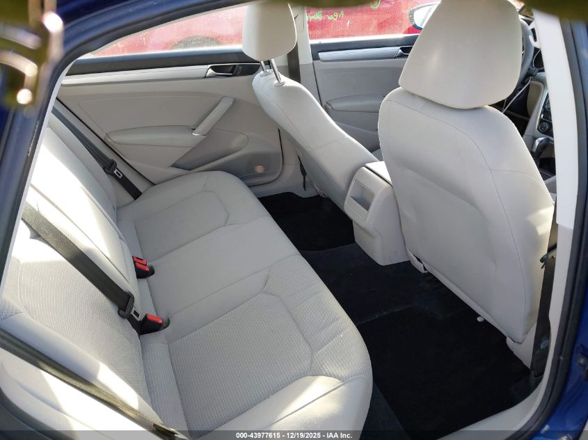 2017 Volkswagen Passat 1.8T S VIN: 1VWAT7A34HC050954 Lot: 43977615