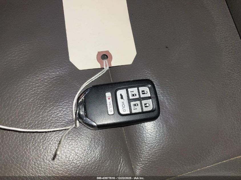 2015 Honda Odyssey Touring/Touring Elite VIN: 5FNRL5H9XFB013833 Lot: 43977616