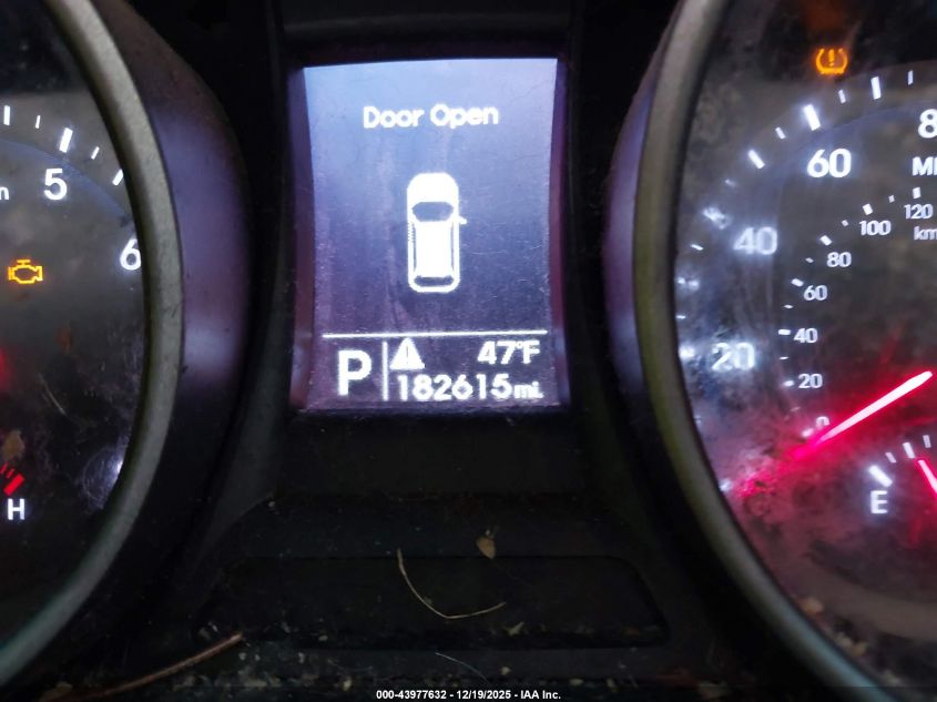 2014 Hyundai Santa Fe Sport 2.4L VIN: 5XYZTDLB0EG163770 Lot: 43977632